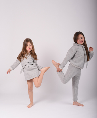 MAJICA S KAPULJAČOM 